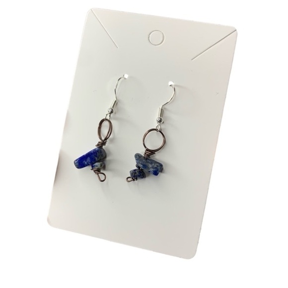 carrotclassics Jewelry - Blue crystal earrings